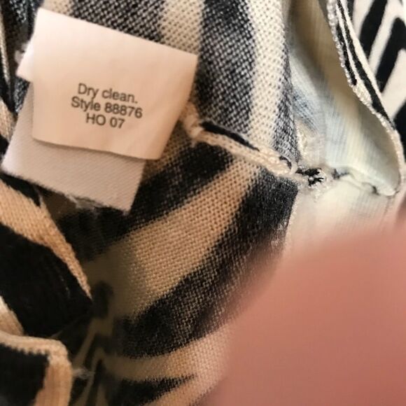 J.Crew Sz M Merino Wool Zebra print cardigan 88876 - Picture 5 of 5